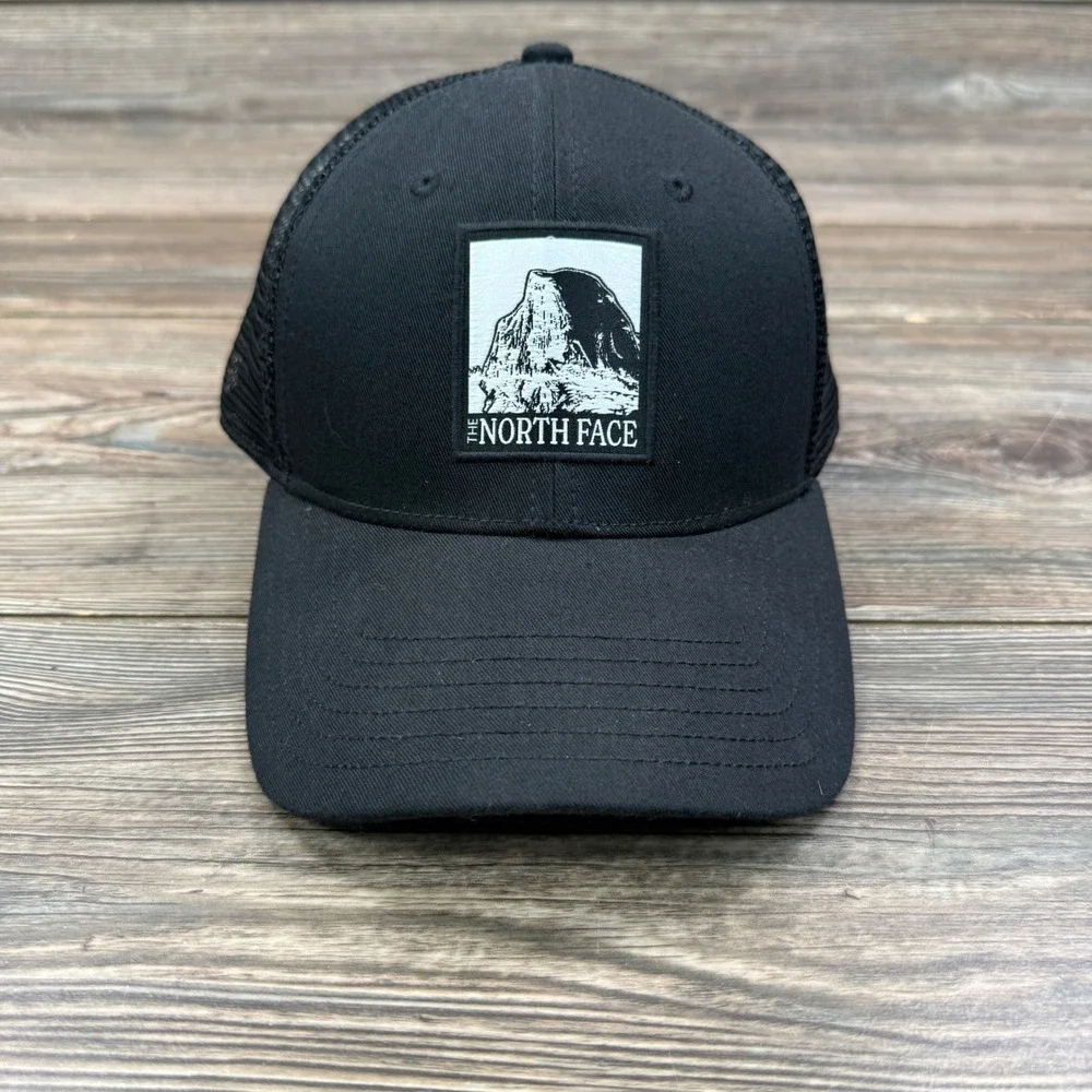 The North Face Mens OS Trucker Hat Black Half Dome Graphic Patch‎ SnapBack